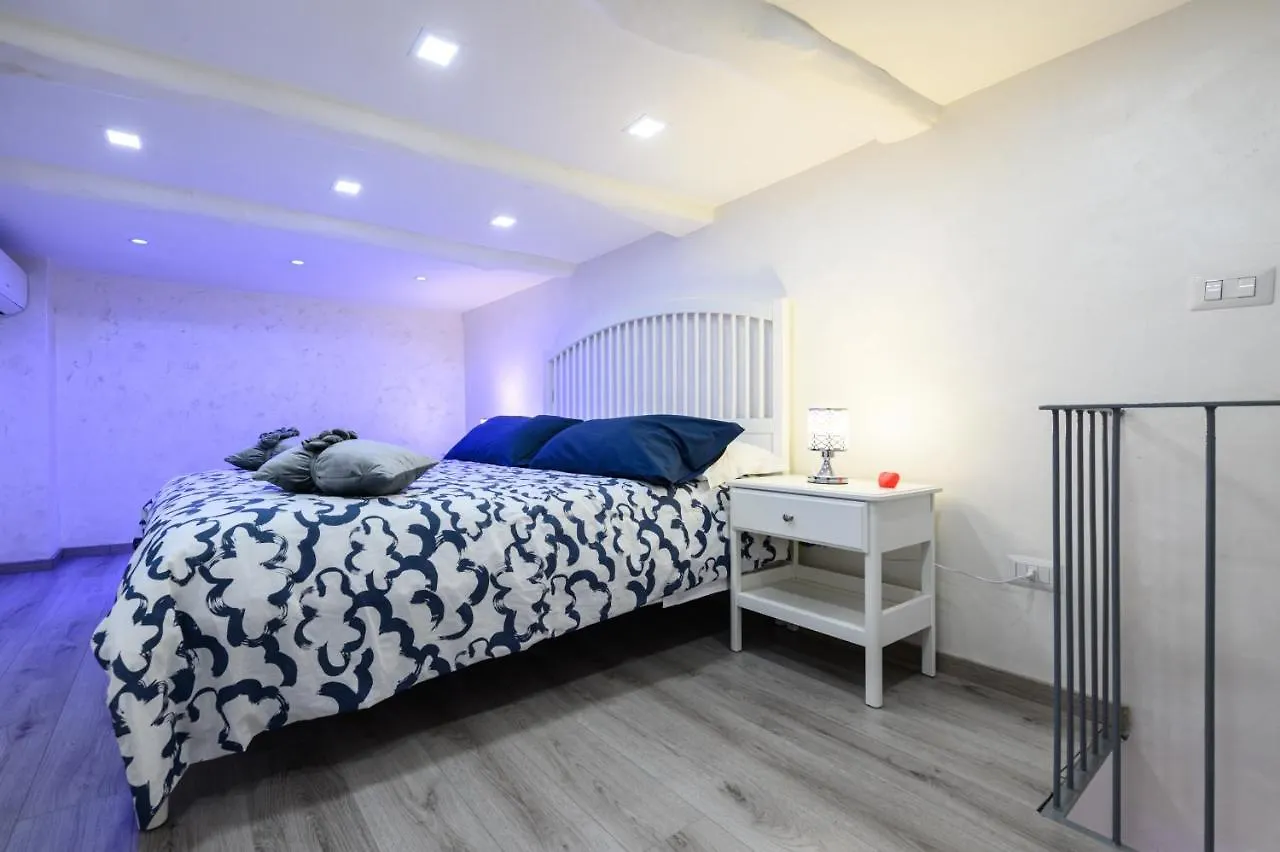 La Magnifica Napoli Apartments Gold House