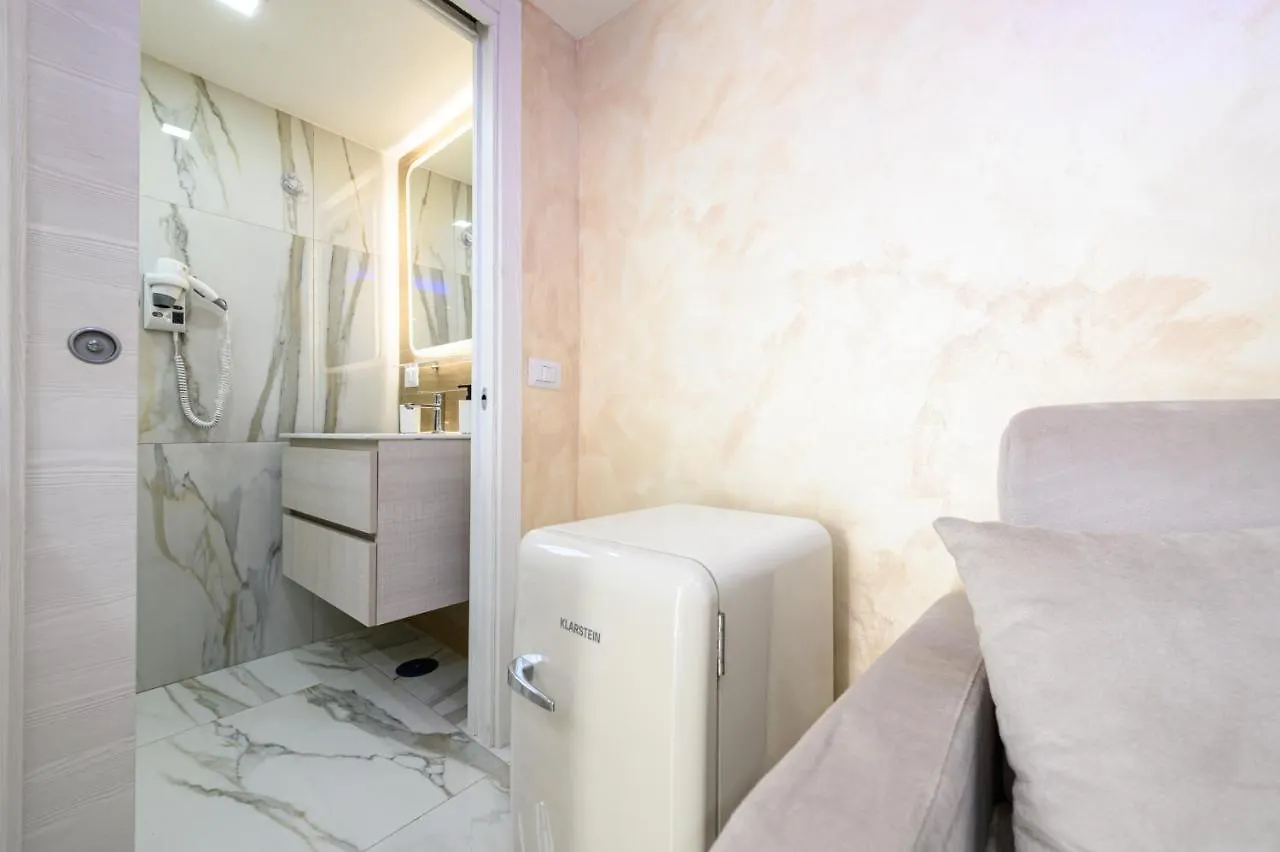 La Magnifica Napoli Apartments Gold House